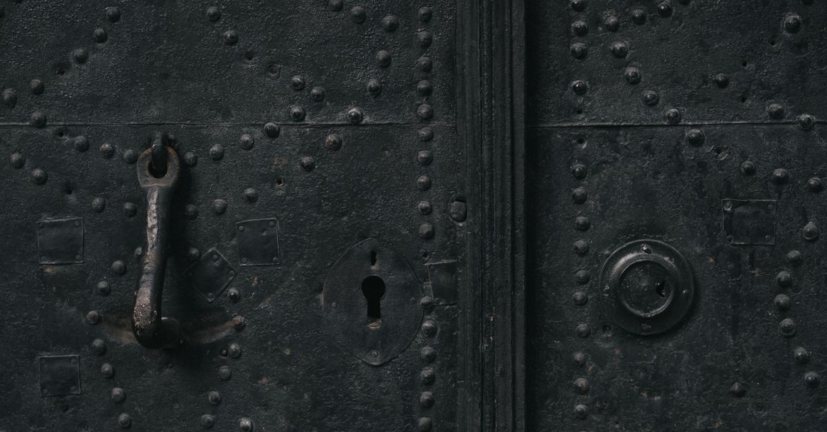 Mortise Lock vs. Door Knob Lock: Which Fits Your Mississauga Home? — Quantum Guard Mississauga Security